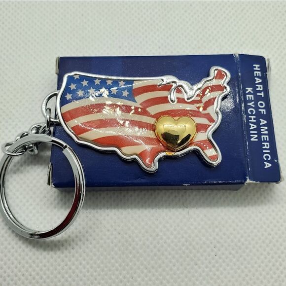 NIB Avon Heart of America Keychain - Picture 1 of 4